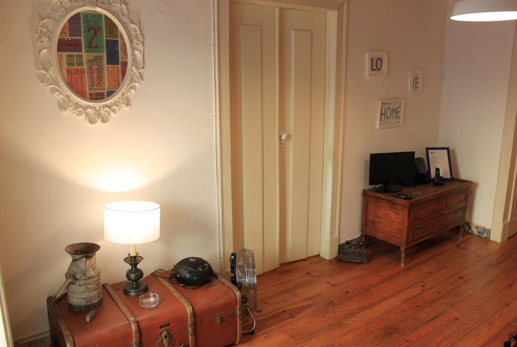 The Blue House - Lively Bairro Alto Apartman Lisboa Szoba fotó